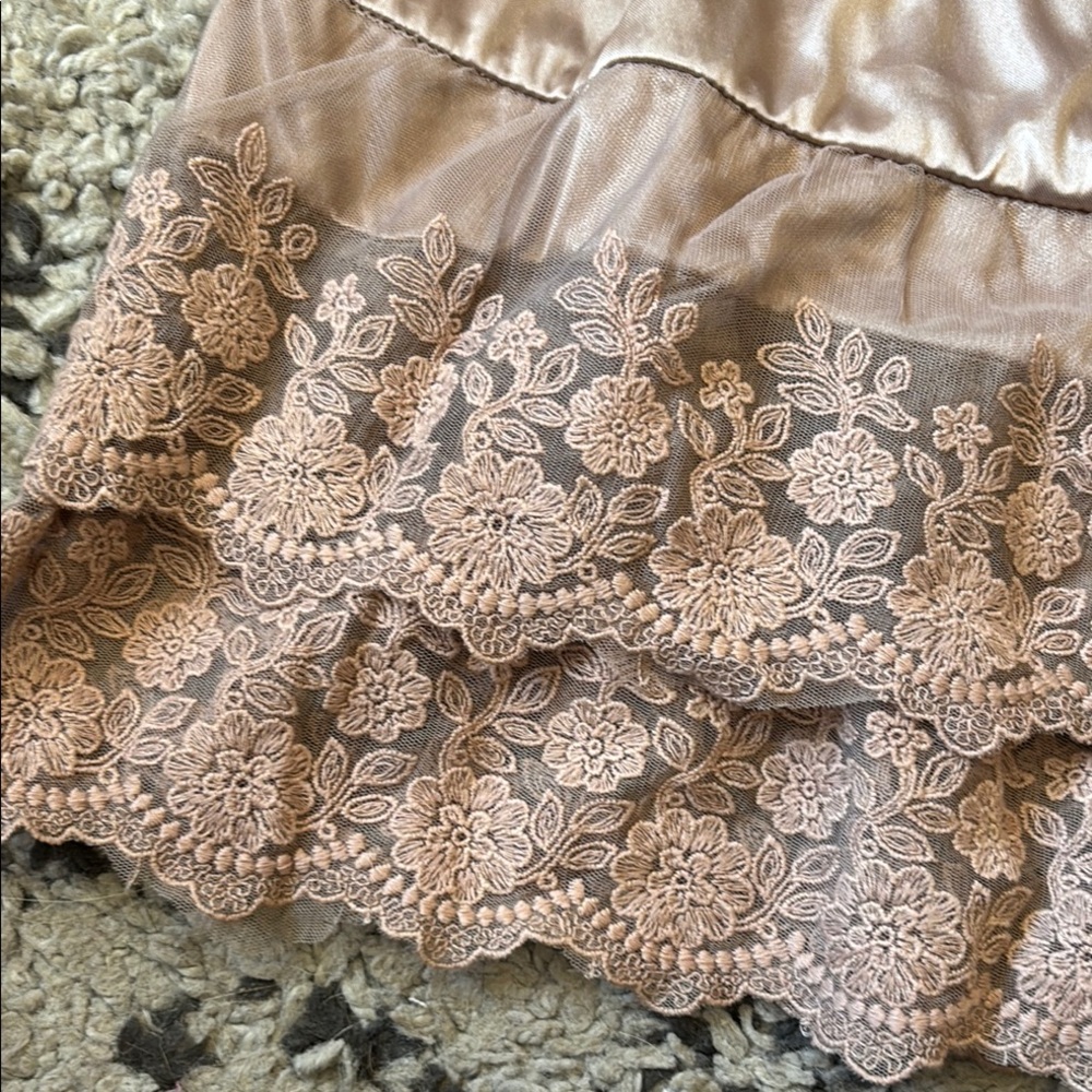 Satin slip with Lace - Picture 3 of 5